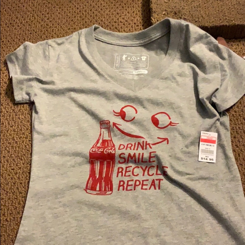 coca-cola v neck recycle tee